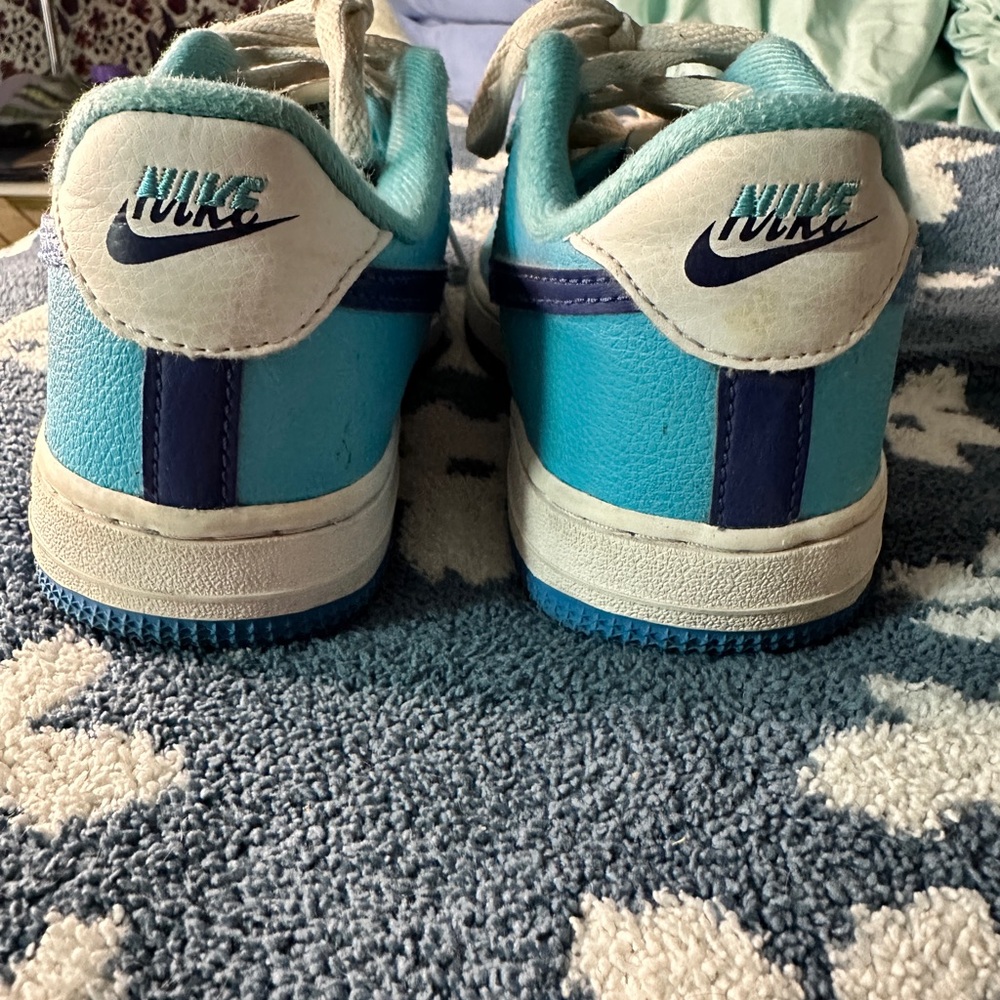 Nike Dunks - Picture 4 of 6